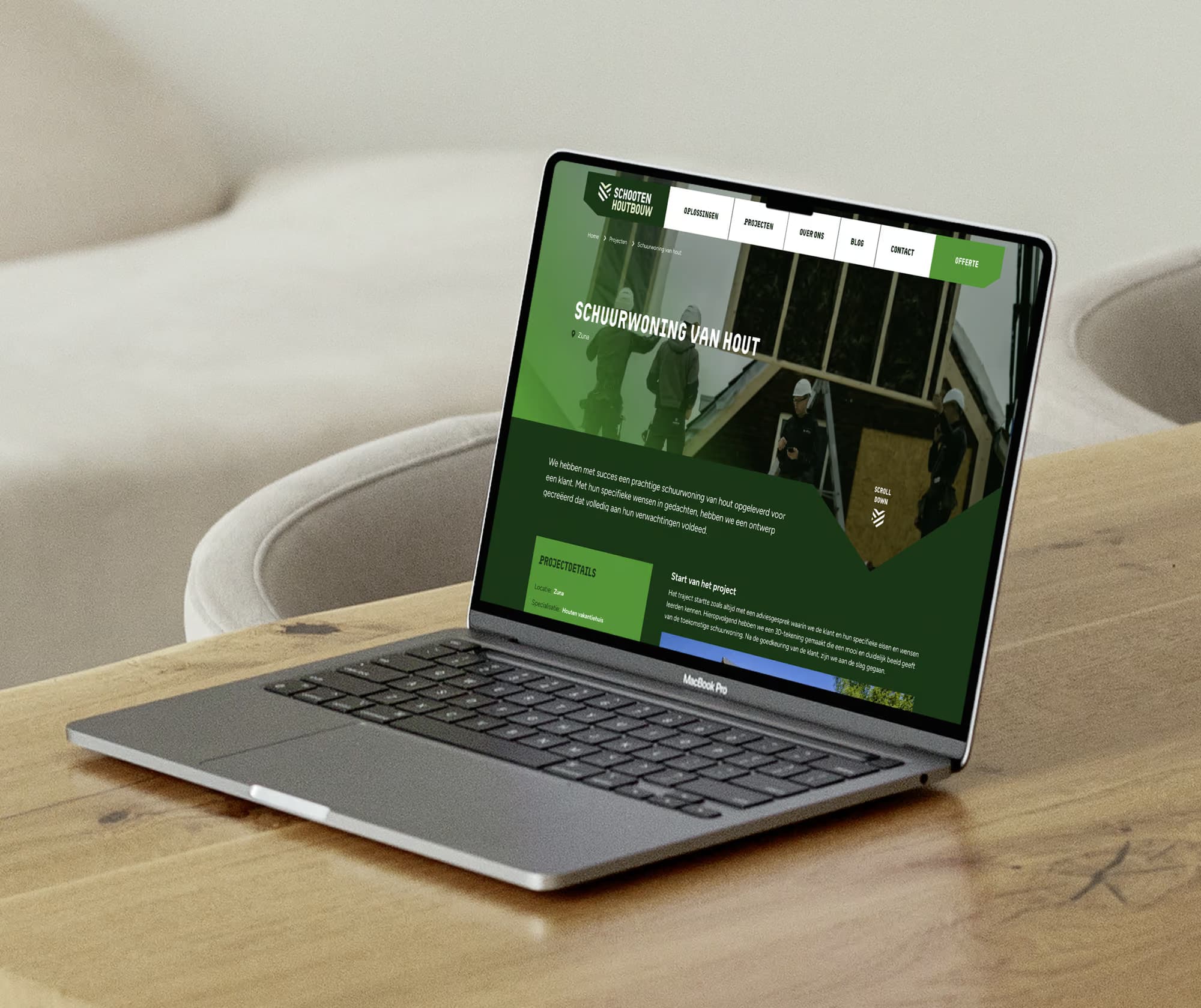 Schooten Houtbouw website op MacBook Pro laptop